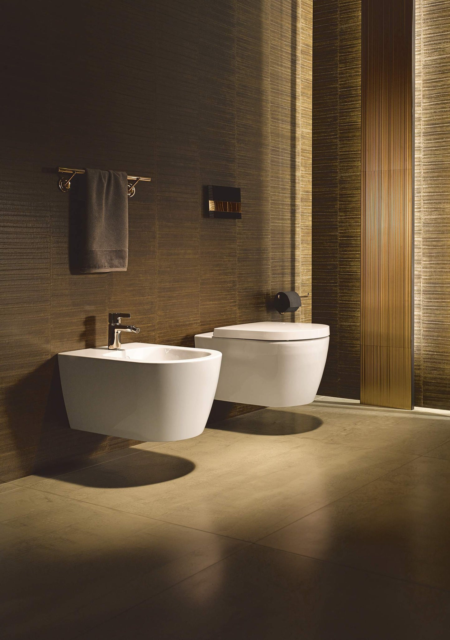 Duravit ME by Starck 'RIMLESS' Wall Hung WC Art. 252909 + 002009